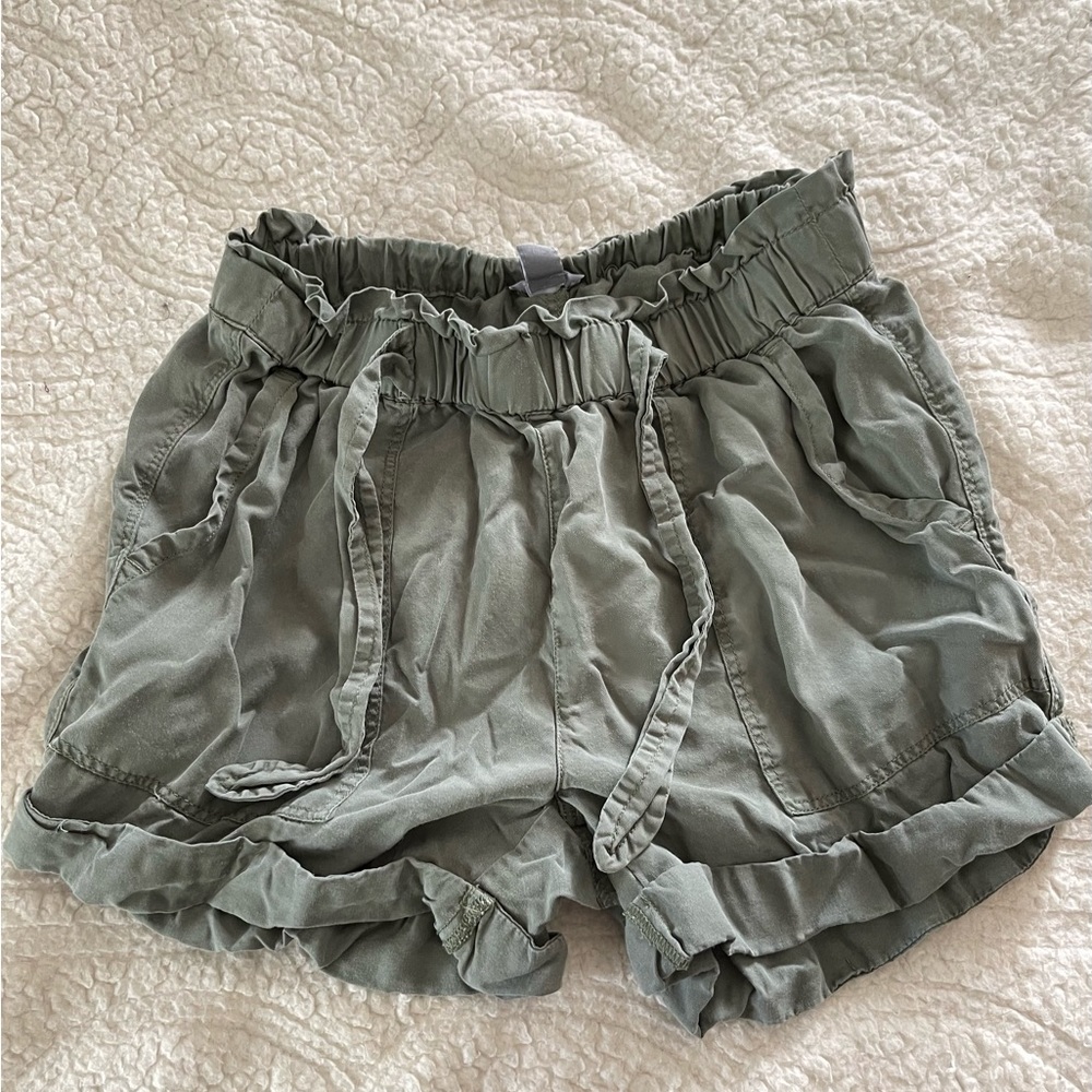Women’s cargo shorts